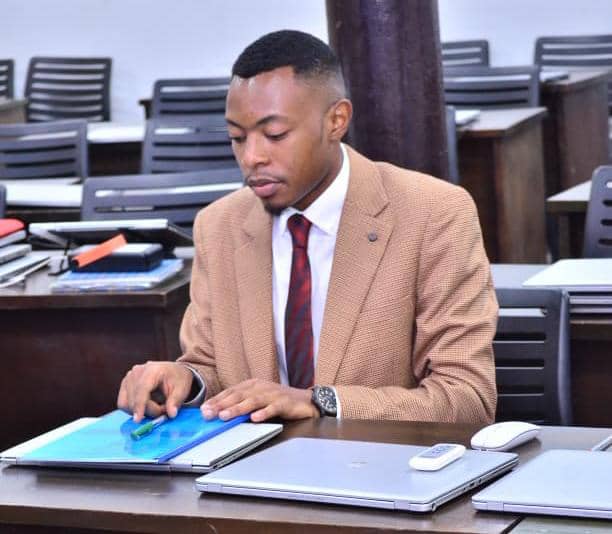 HEC-Kinshasa : KAMBALE PAWANI Michel défend son master sur l’avenir numérique de l’agriculture en RDC